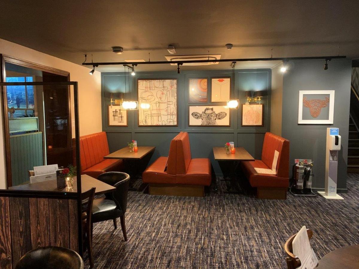 Harper'S Steakhouse With Rooms, هزلمر المظهر الخارجي الصورة