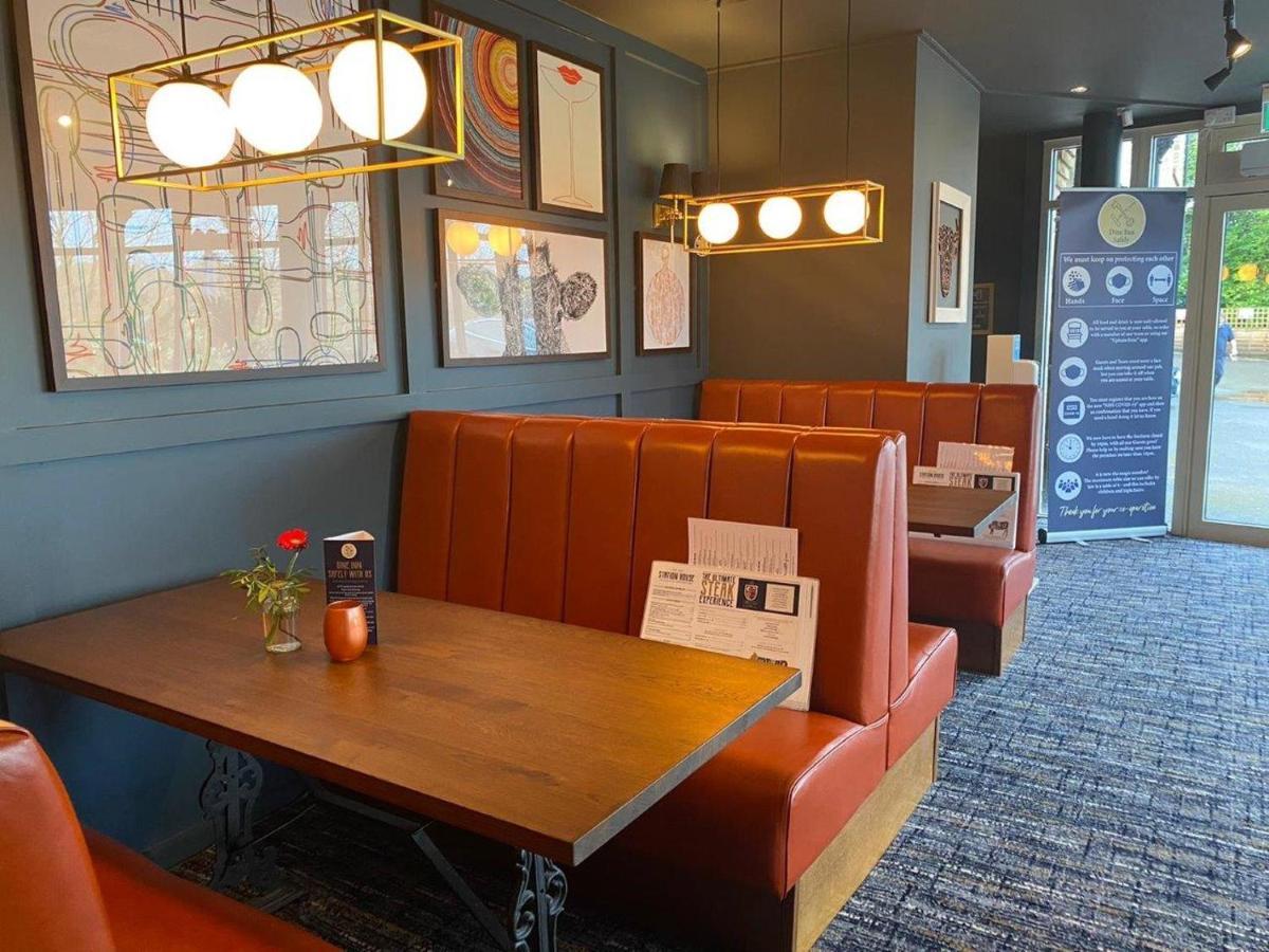 Harper'S Steakhouse With Rooms, هزلمر المظهر الخارجي الصورة
